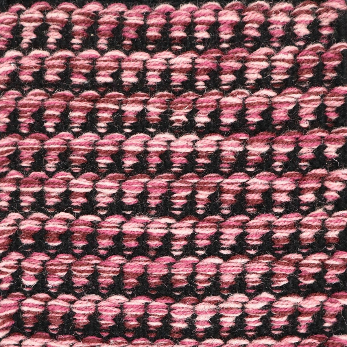 <p>Dog Tooth, main violet mix CH1212, CH5226, 7004, 8164, inside 1006 on the black yarn</p>