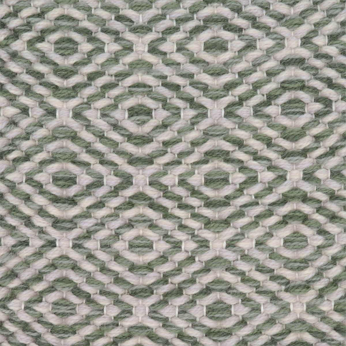 <p>Double Diamond Twill, 1 row - white mix 1023, CH044; 2 row - green mix CH016, CH033, 1025 on the white yarn</p>