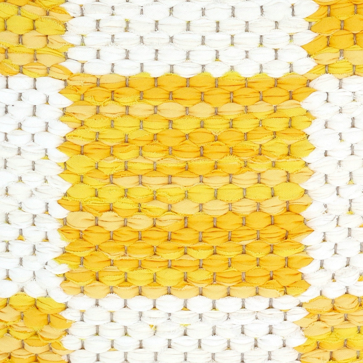 <p>Double Weave Chequered, 1 sq - white mix 100, 101, sq 2 - yellow mix 272, 274, 271 on the natural yarn</p>
