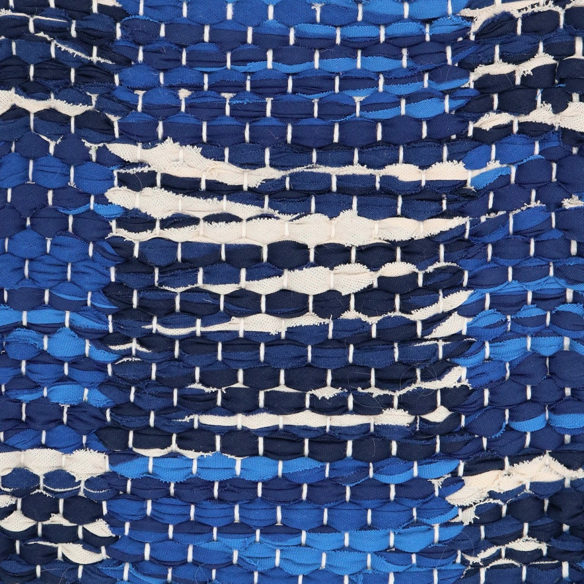 <p>Double Weave Chequered, 1 sq. -  blue mix 529, 531, 532, 2 sq. - dark blue mix 516, 517, white 104 effects 5% on the white yarn</p>