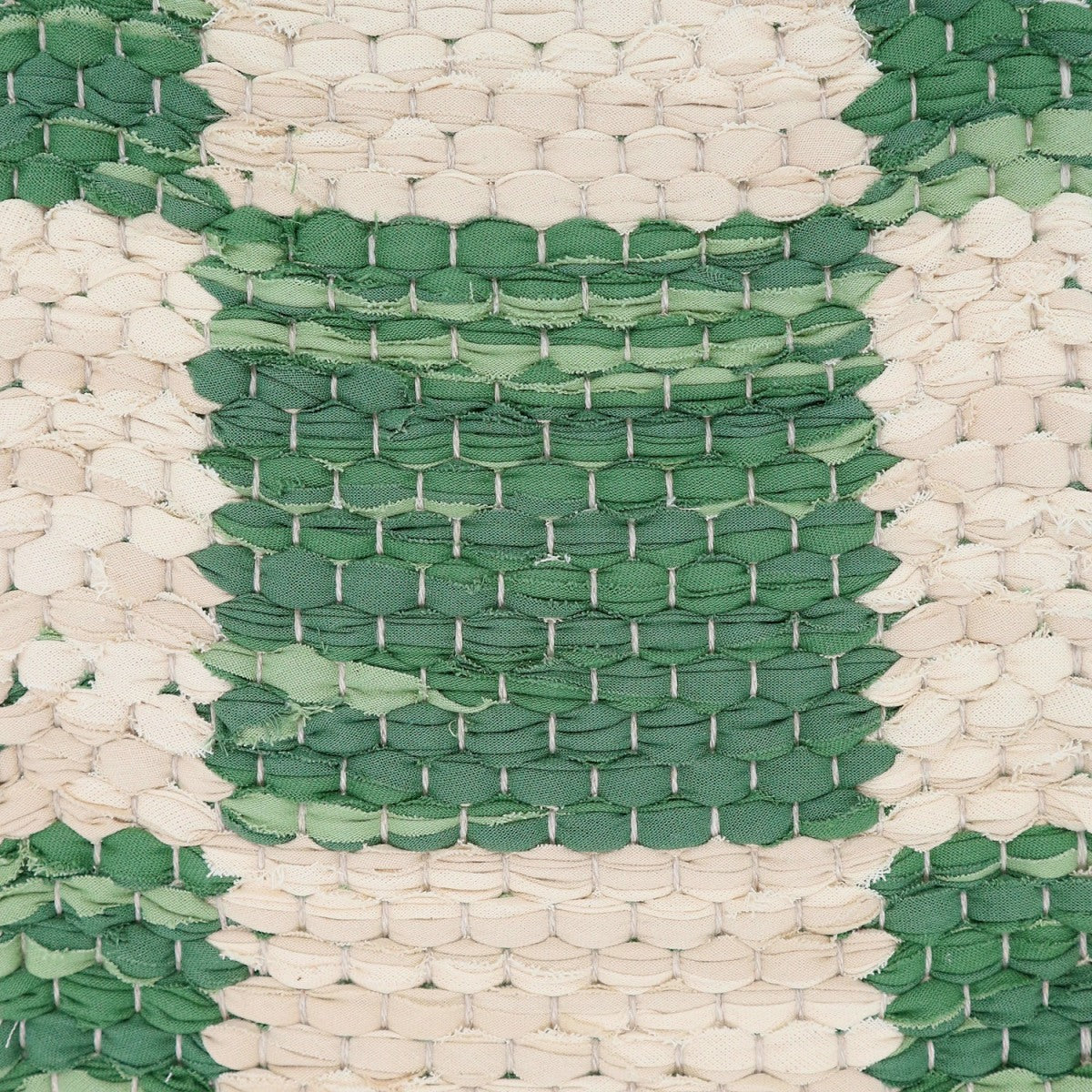 <p>Double Weave Chequered, 1 sq.  - green mix 417, 416 with effects in 497, 2 sq. - cream mix 216, 104, 232 on the natural yarn</p>