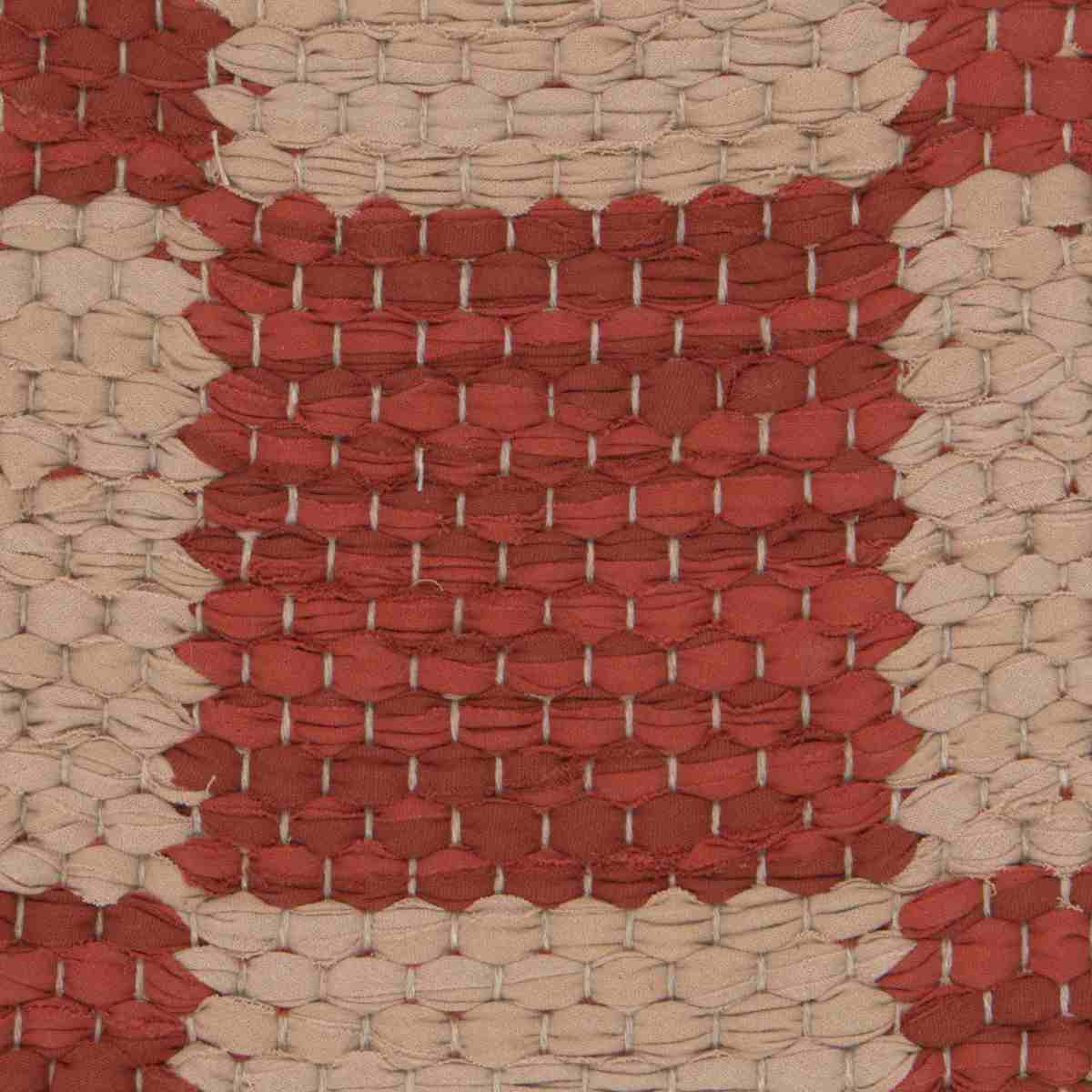<p>Double Weave Chequered, 1 sq. terracotta mix 376, 377, 2 sq. brown-beige mix 202, 203 on the natural yarn</p>