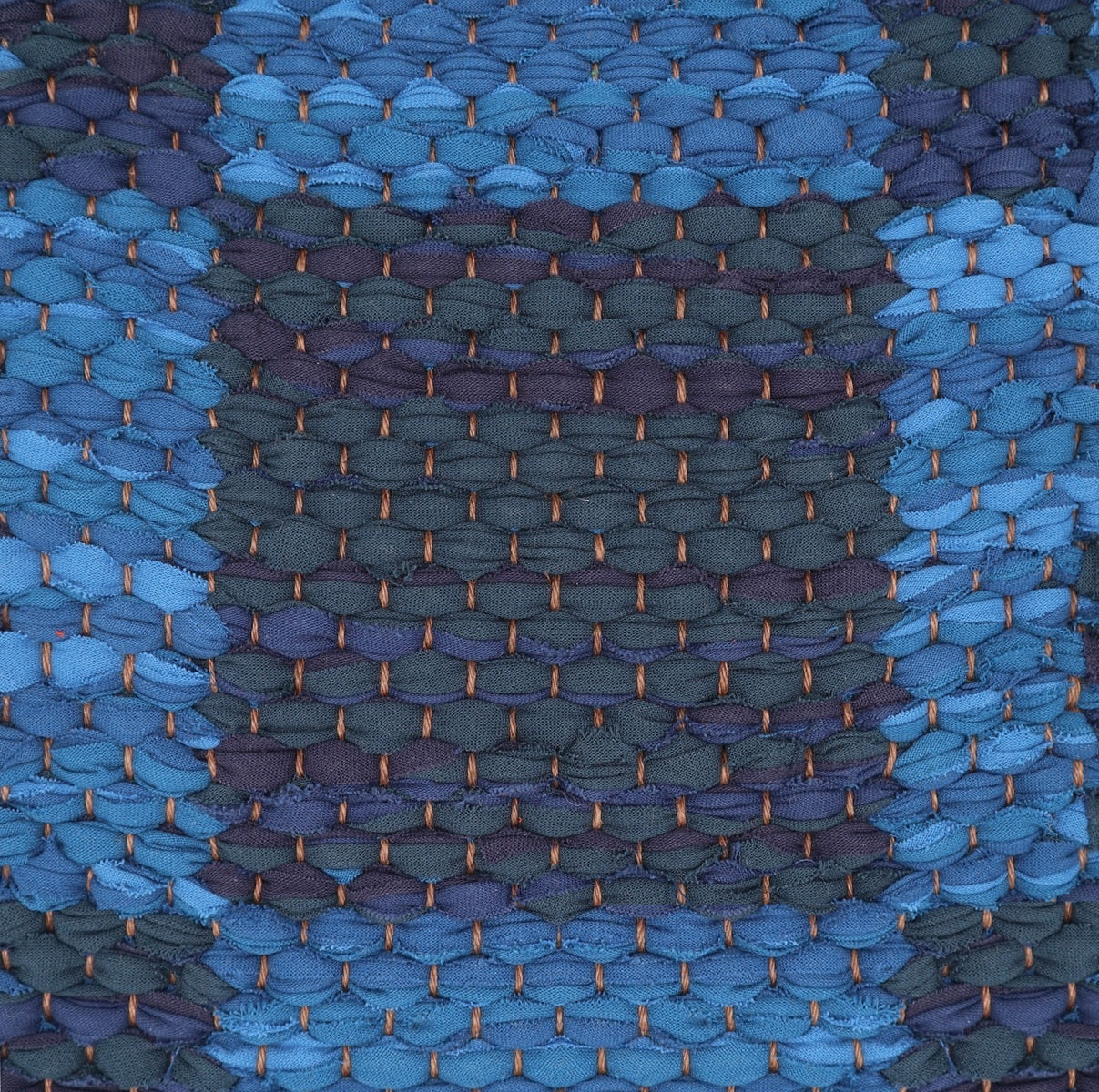 <p>Double Weave Chequered, sq 1 dark blue mix 530, 531, 529, sq 2 blue mix 532, 533, 534 on the brown yarn</p>