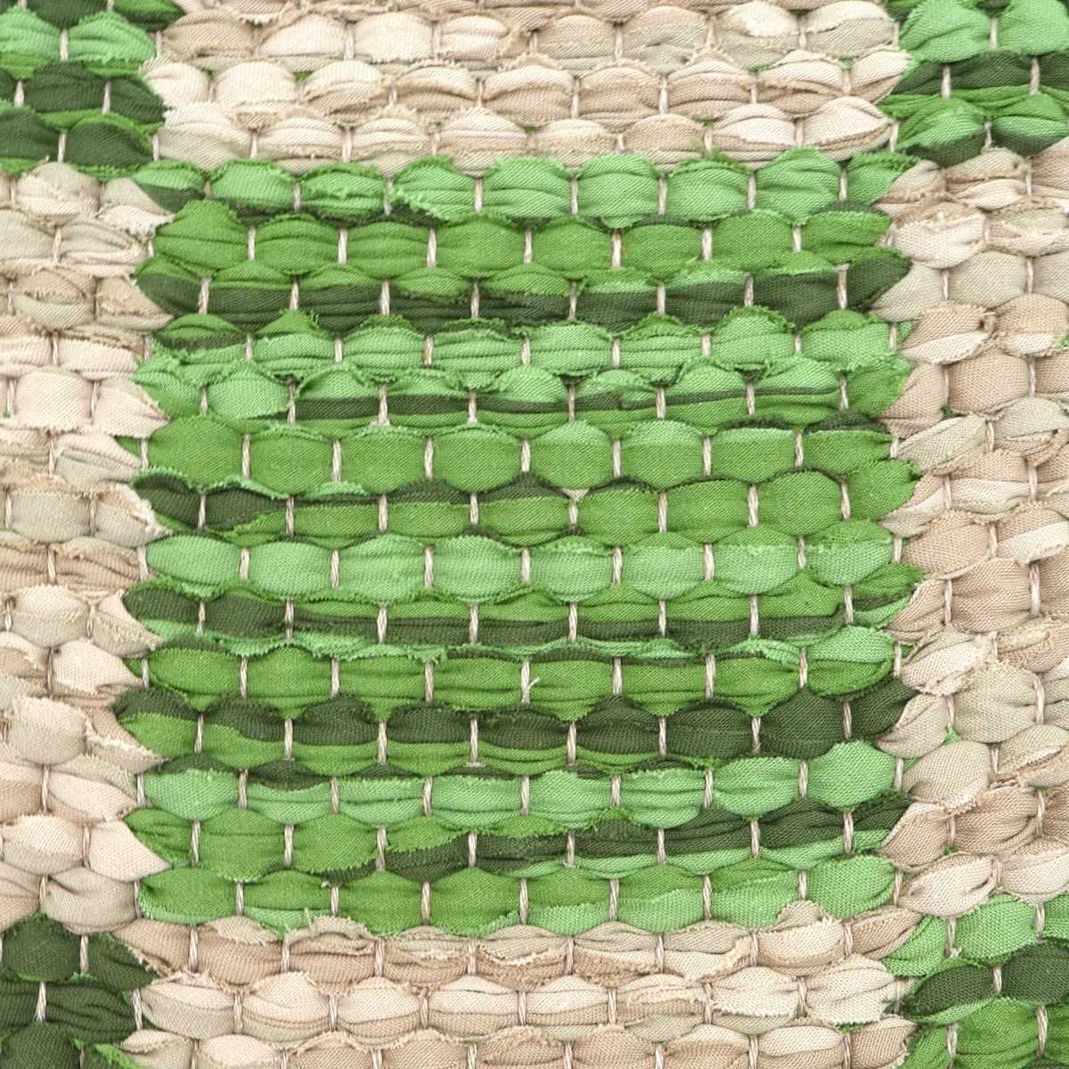 <p>Double Weave Chequered, sq 1 - green 4351, 4201, 463, sq 2 -  beige 2200, 201, 2209 on the natural yarn</p>