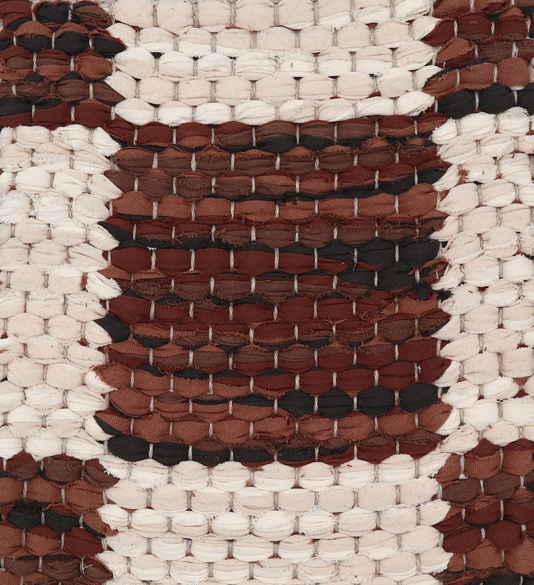 <p>Double Weave Chequered , sq1 brown 228, 246, 242, 241-1, sq2 cream 102, 104 on the natural yarn</p>