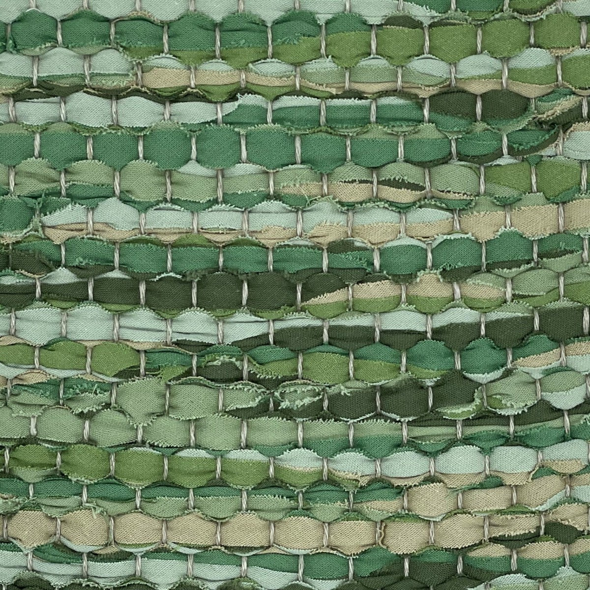 <p>Double Weave Melange, green mix 435/1, 470/1, 463, 491, 459/1, 204 on the natural yarn</p>