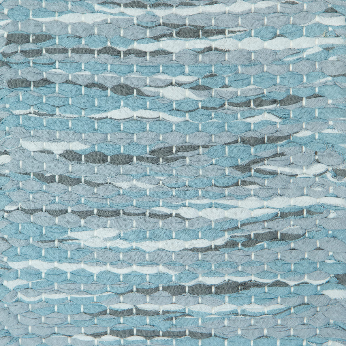 <p>Double Weave, grey mix 154, 168, light, effects 101, 176 on the white yarn</p>