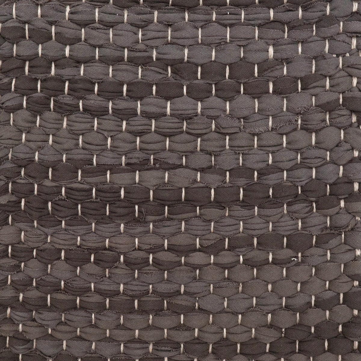 <p>Double Weave, grey mix 178, 183, 184 on the natural yarn</p>