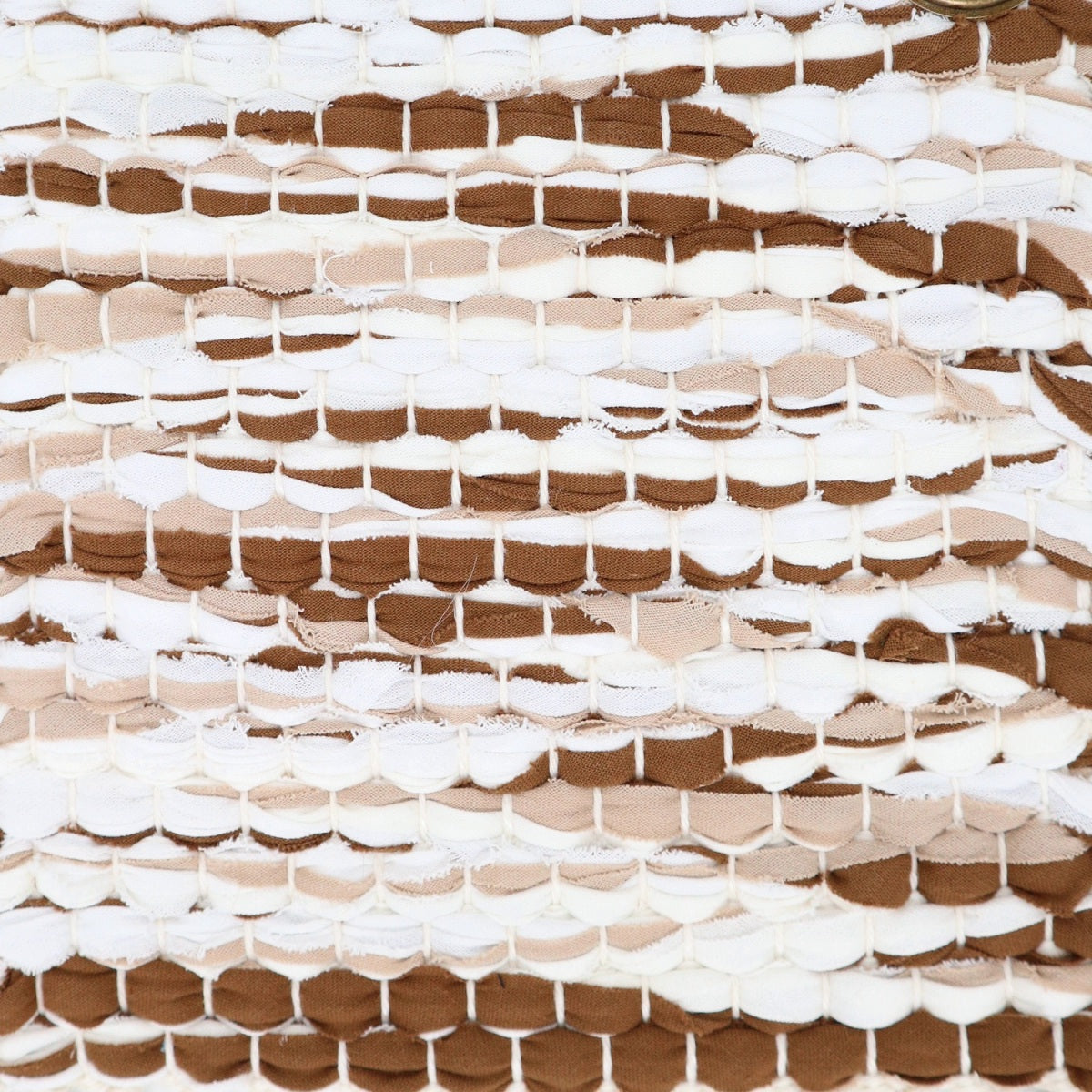 <p>Double Weave, white mix 101, 102, effects in brown 2210, 202 on the natural yarn</p>