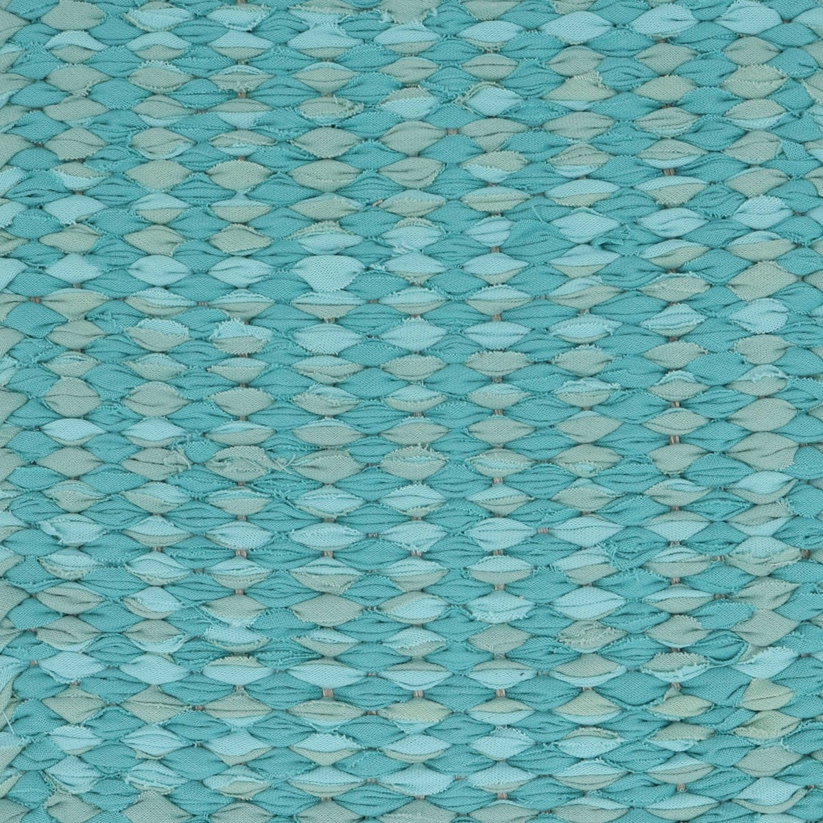 <p>Draell, 1 row - light blue mix 400, 405/1; 2 row - blue 402 on the natural yarn</p>