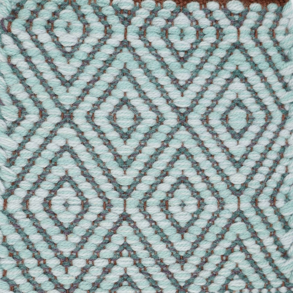 <p>Dual Diamond Twill, main blue mix CH4400, CH054, Inside mix CL0068, CH3424 on the dark brown yarn</p>