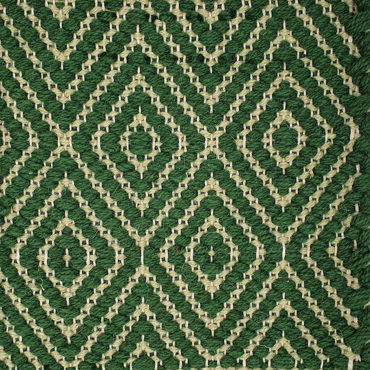 <p>Dual Diamond Twill, main green 4011, inside light green 4015 on the natural yarn</p>