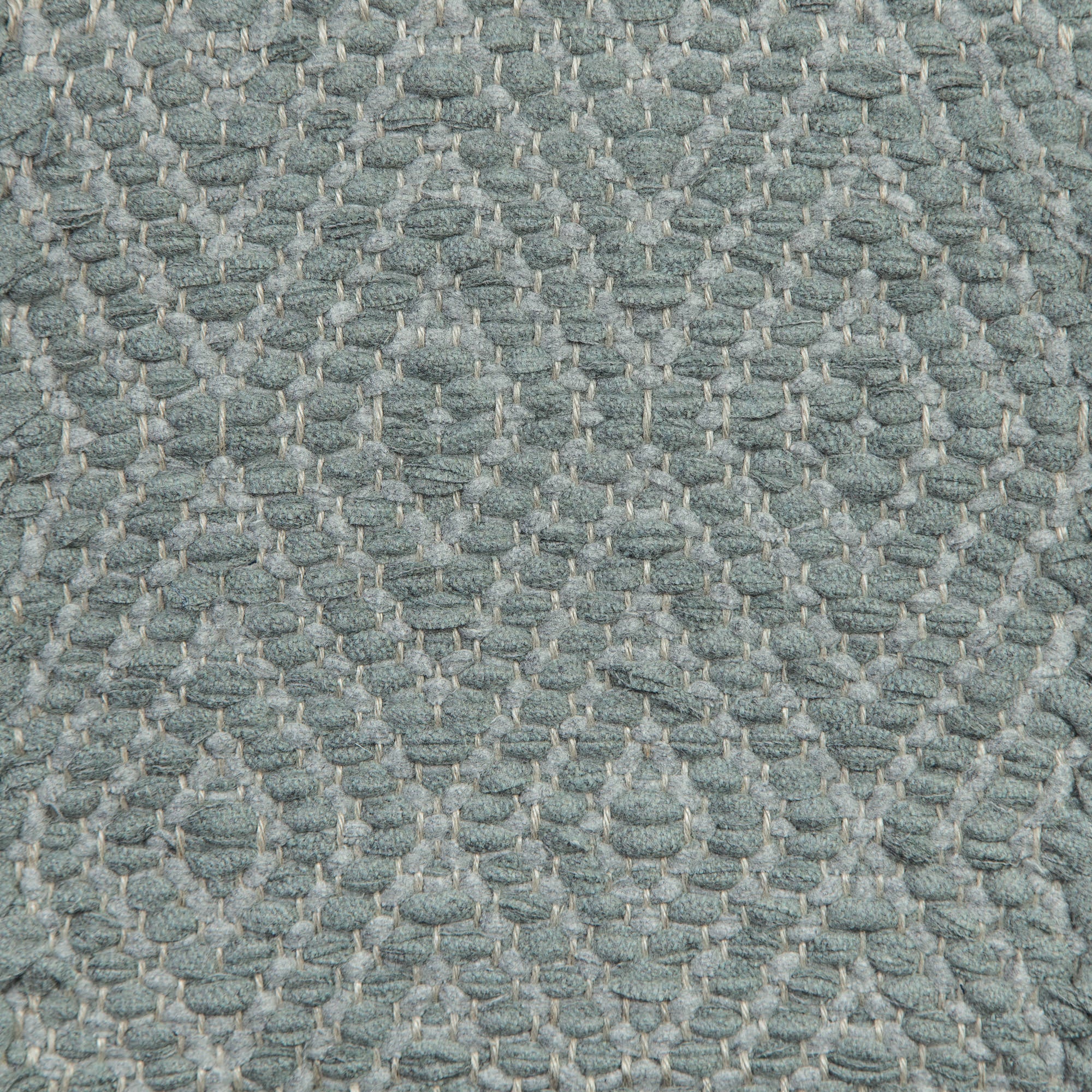 <p>Dual Diamond Twill, main greyish blue 0478, inside grey 0433 on the natural yarn</p>