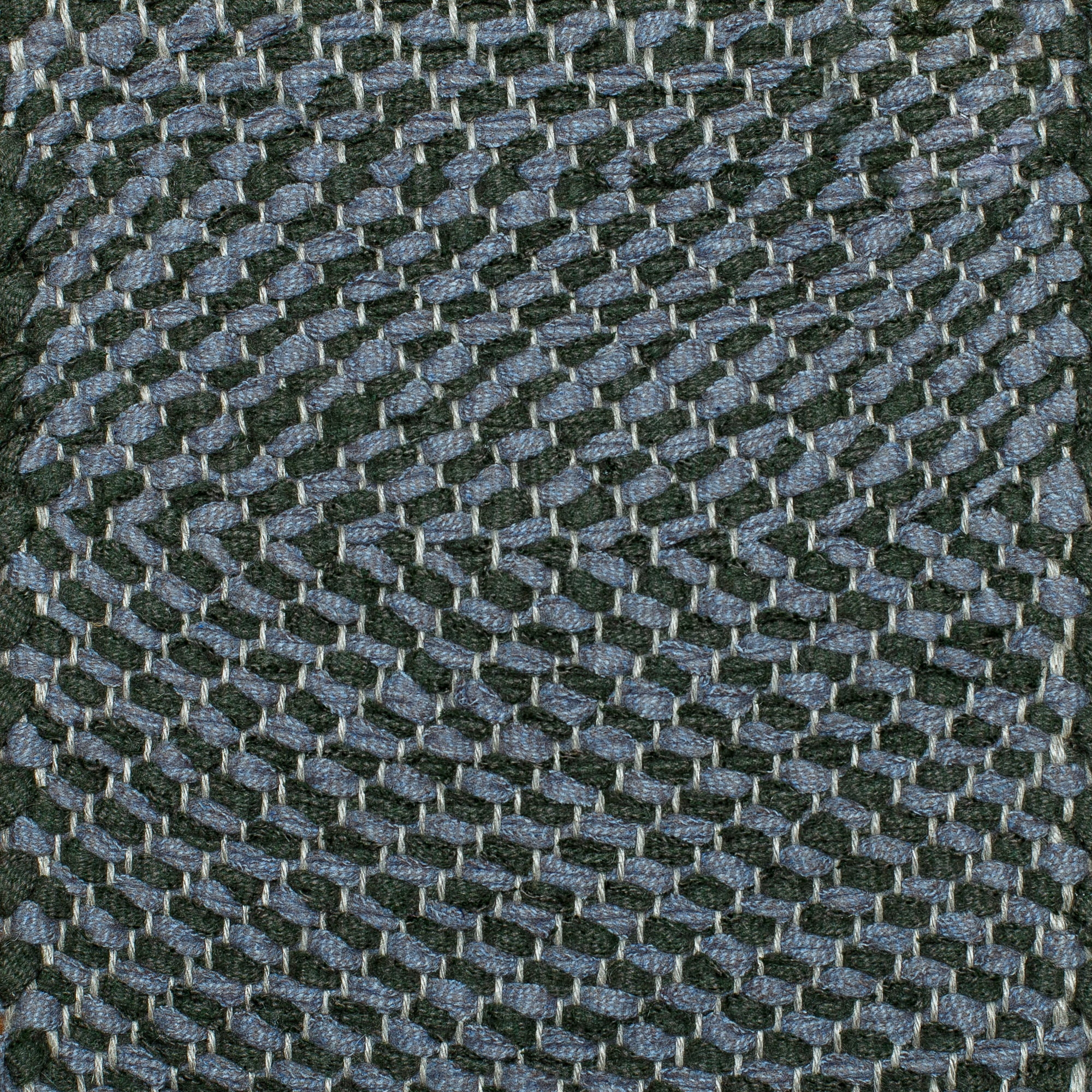 <p>Dual Herringbone, 1 row - green 0491, 2 row - grey 0520 on the natural yarn</p>