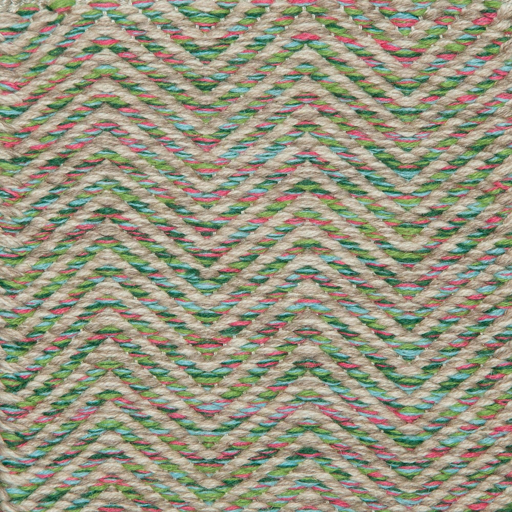 <p>Tweeds, 1 row - beige mix 1008, 1024, 1014, 2 row - mix of 4004, 4007, 5011, CH048 on the natural yarn</p>