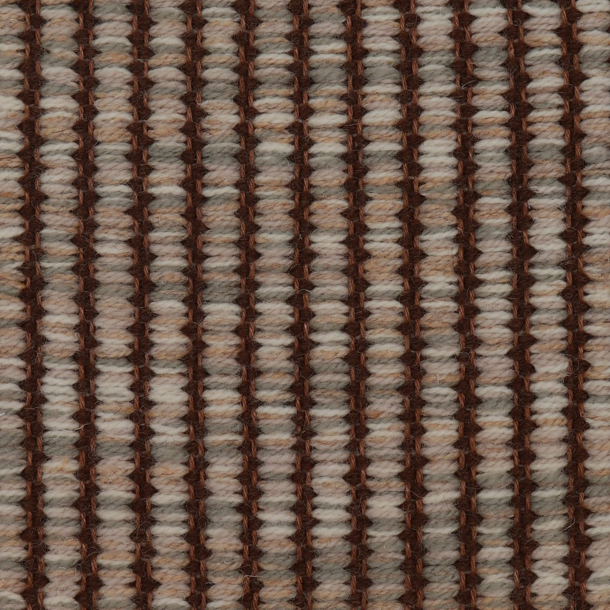 <p>Fields, main 06, 1011, 03, 1008, inside choco-brown, CH4225 on the brown yarn</p>