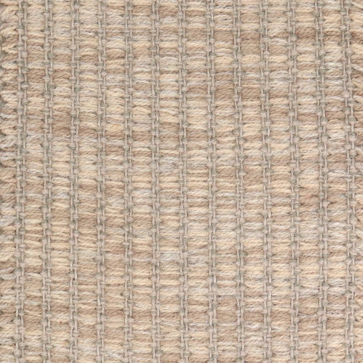 <p>Fields, main cream mix 6040, 07, 12, inside grey mix 1008, 1011 on the natural yarn</p>