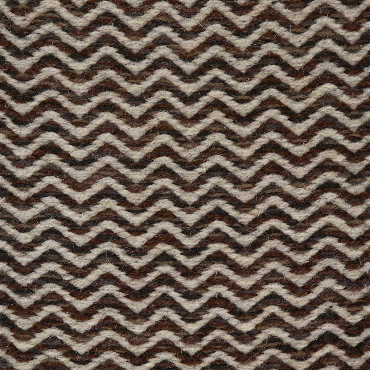 <p>Flat Dual Zig Zag, 1 row - brown mix CH7878, CH4225, 1005, 6005, 6017, 2 row - 12 on the natural yarn</p>