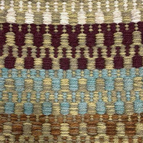 <p>Flat Folk Zig Zag, main green mix 8197, 6104,  1) brown 8124, 8132, 8197,  2) aqua 8200, 8235, 1025, 3) wine CH5226,  4) cream 6023, 03 on the natural yarn</p>