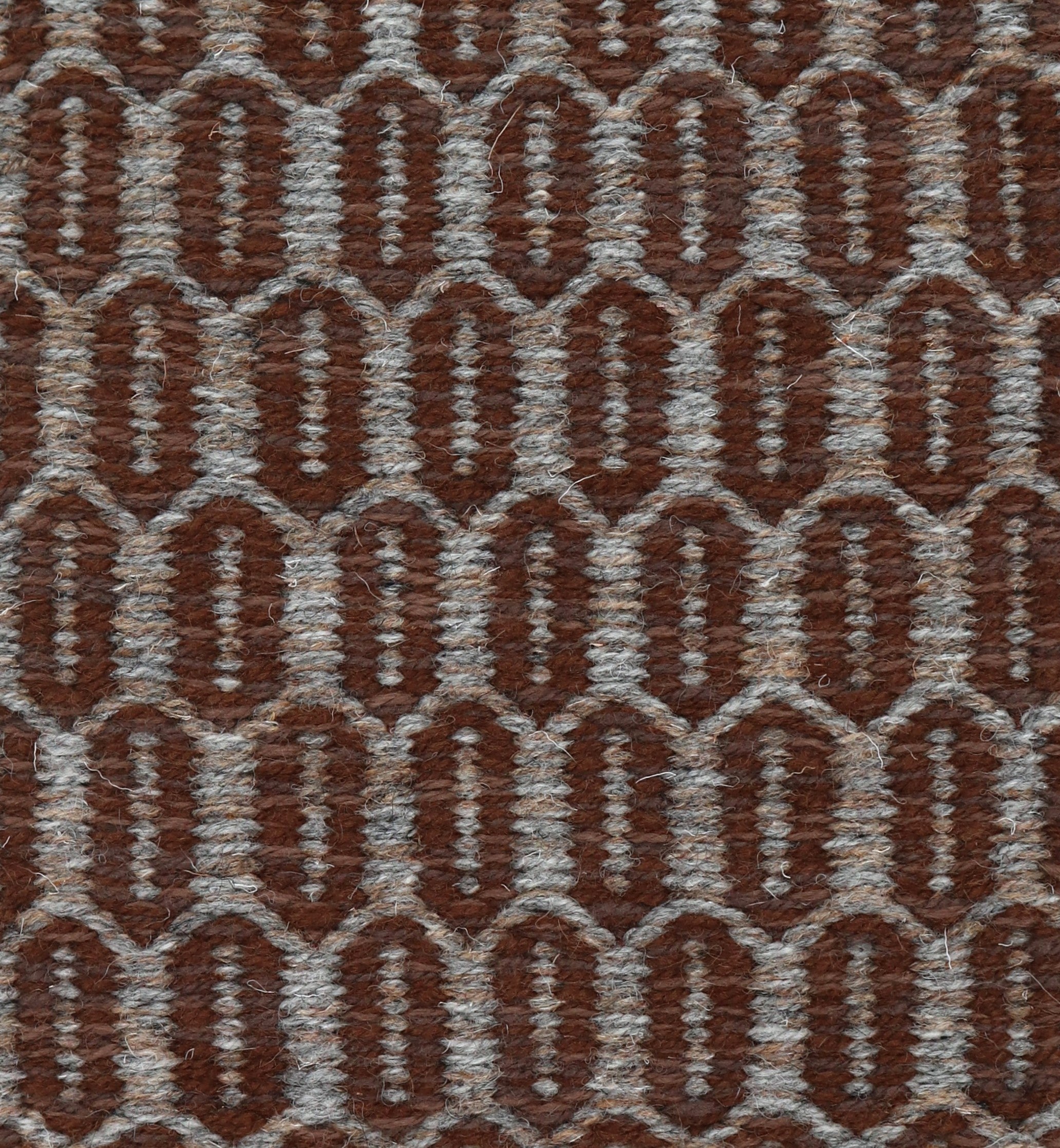 <p>Flat Honeycombs, 1 row - grey mix 04, 11, 2 row - brown mix 6017, 6005, 8132 on the dark brown yarn</p>