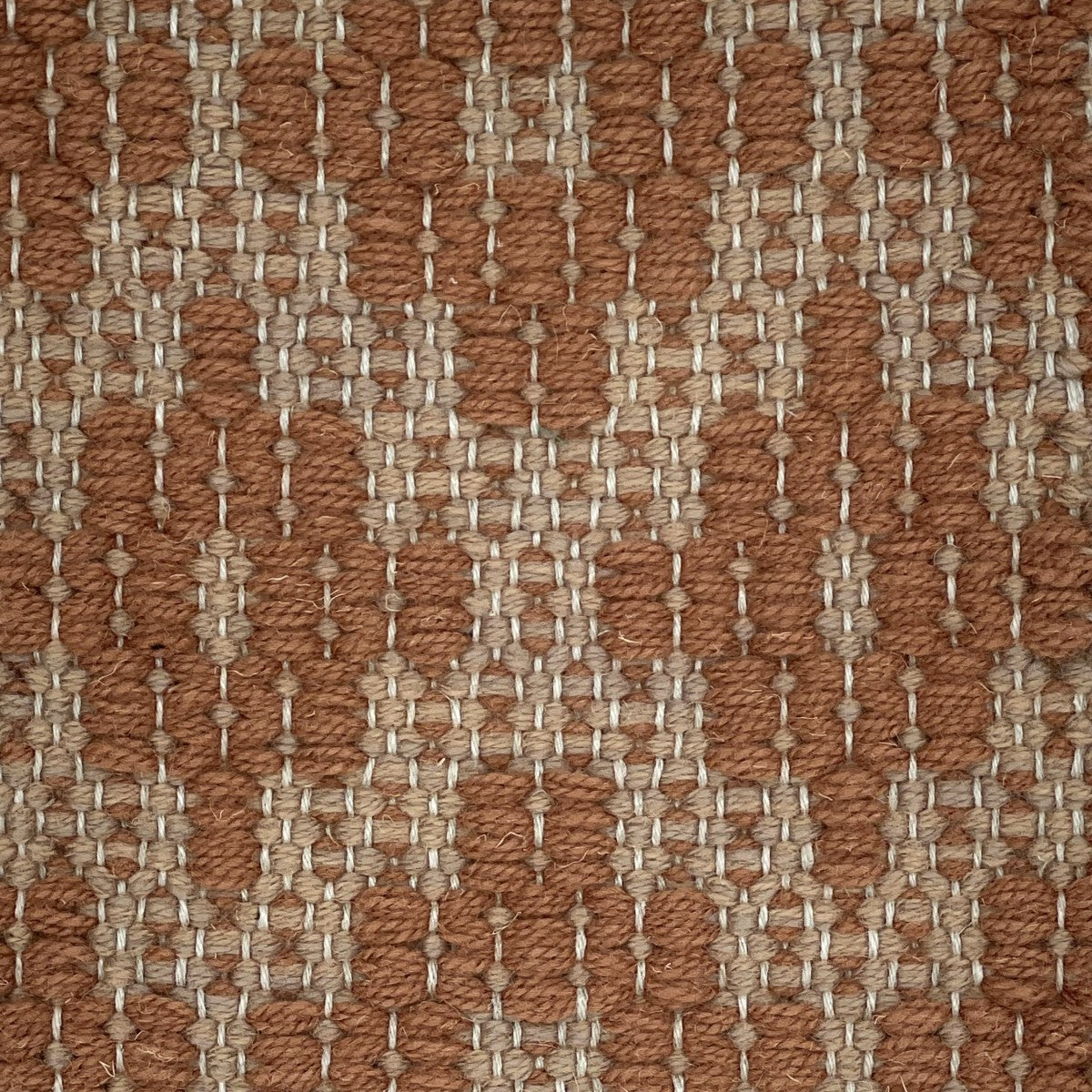 <p>Flower,  cross - terracotta 6008,  base - brown mix 6001, 6010 on the natural yarn</p>