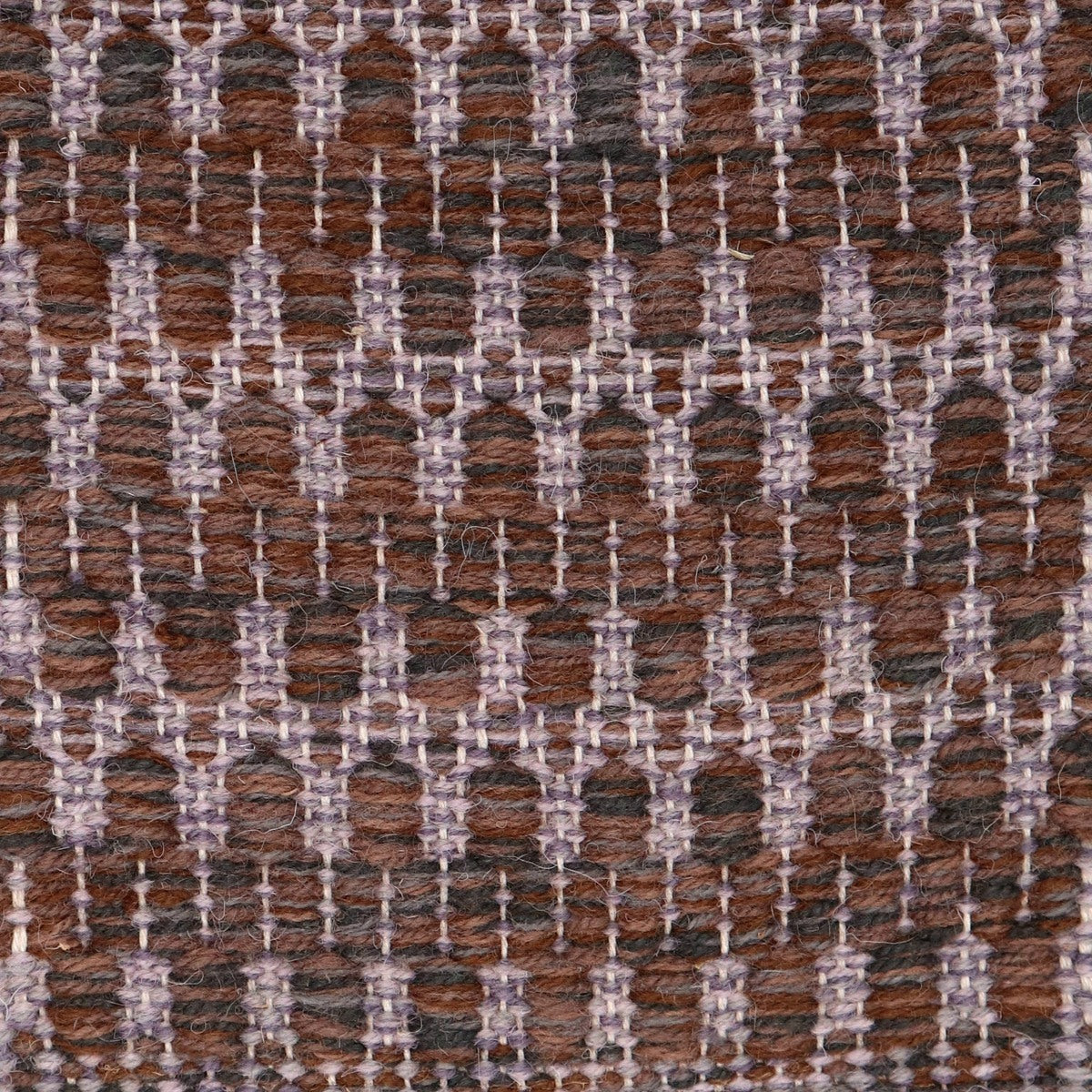 <p>Folk Zig Zag, main brown mix CH7878, CH4225, 1005, 6005, 6017, inside lilac mix 1003, 1004, CL0068 on the natural yarn</p>