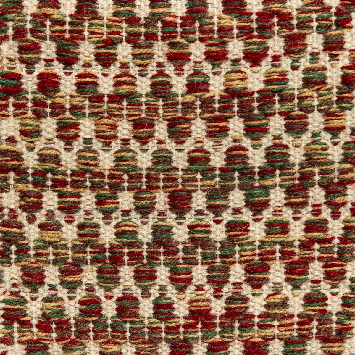 <p>Folk Zig Zag, main mix 6004, 6005, 3015, 4011, inside cream 07 on the natural</p>