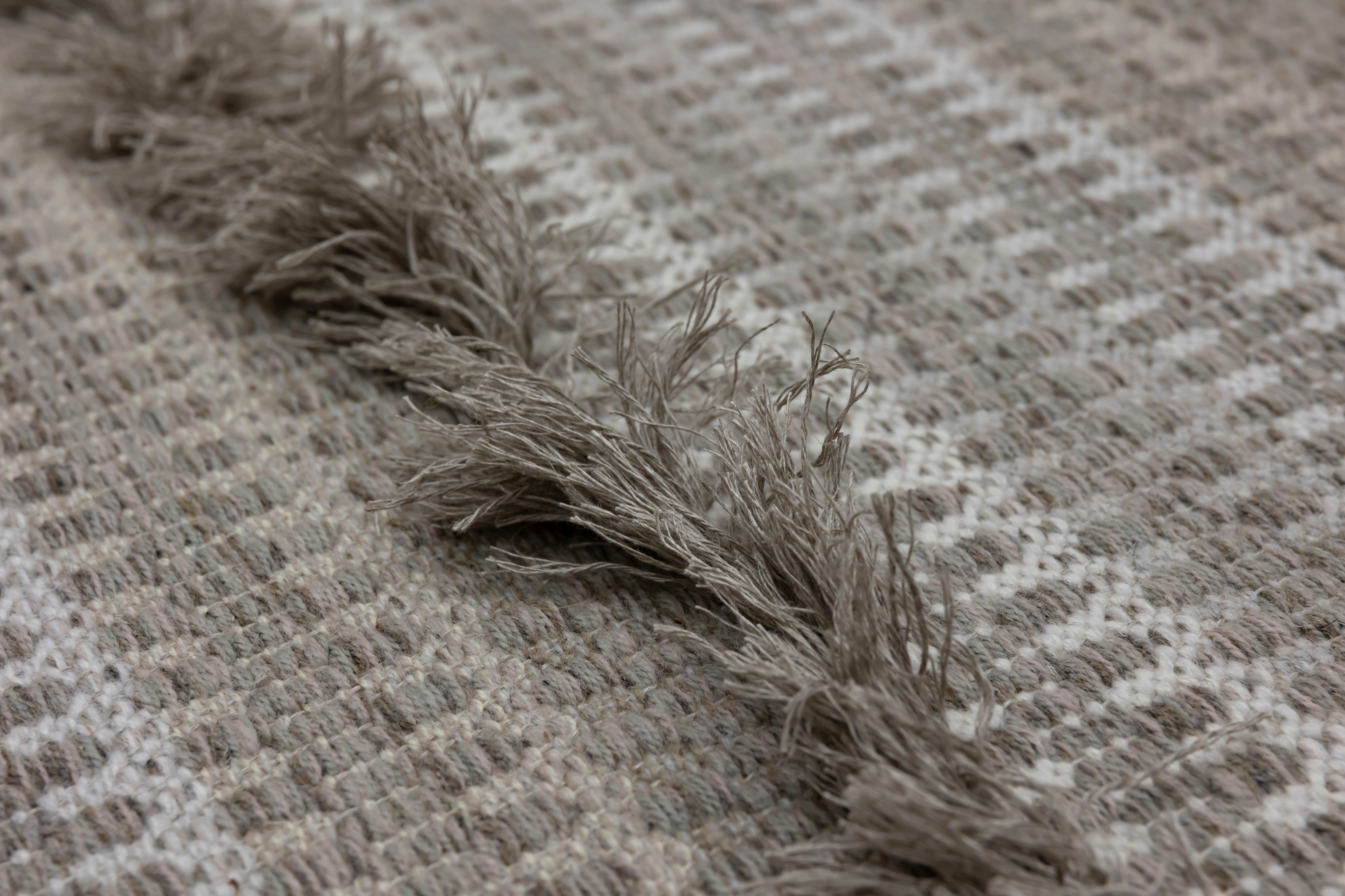 Folk Zig Zag Rya – White