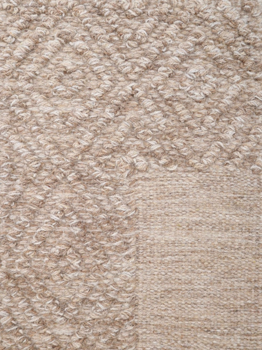 Frame Diamond Bouclé – Sand