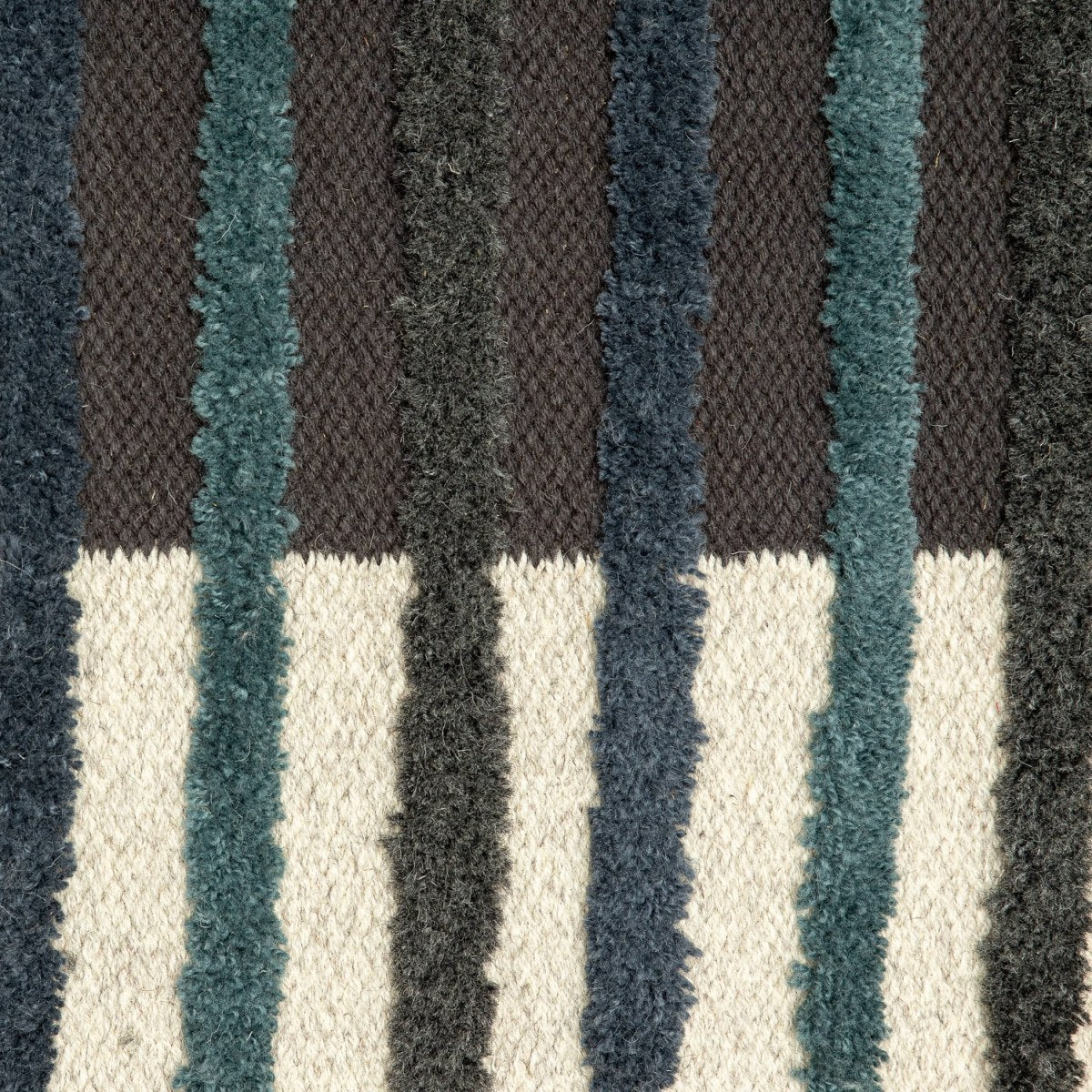 <p><meta charset="UTF-8"><a id="fancybox-right"></a><span class="fancy-ico" id="fancybox-right-ico"></span></p>
<div id="fancybox-title" class="fancybox-title-inside"></div>
<div class="fancybox-title-inside">
<div class="fancybox-title-inside" id="fancybox-title">
<meta charset="UTF-8">
<meta charset="UTF-8">
<span>HORIZON created by Yuriy Zimenko, Flat Tuskaft with Hand Tufted Vertical Stripes, main base in black 6020, insert base in light grey 12, tuft in 1) 504, 2) СН3424, 3) 05</span><br>
</div>
<br>
</div>