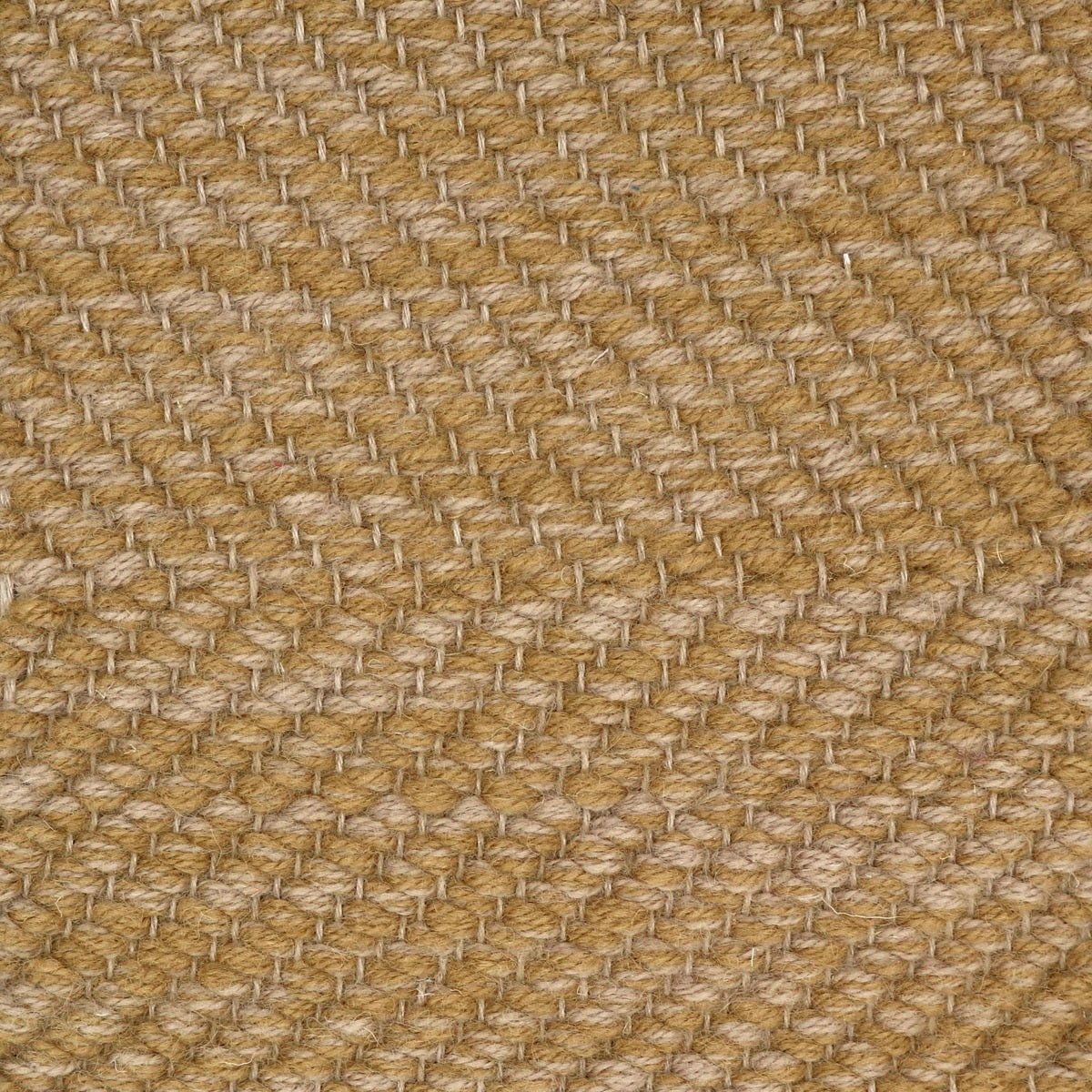 <p>Herringbone, beige 6040, 6004 on the natural yarn</p>