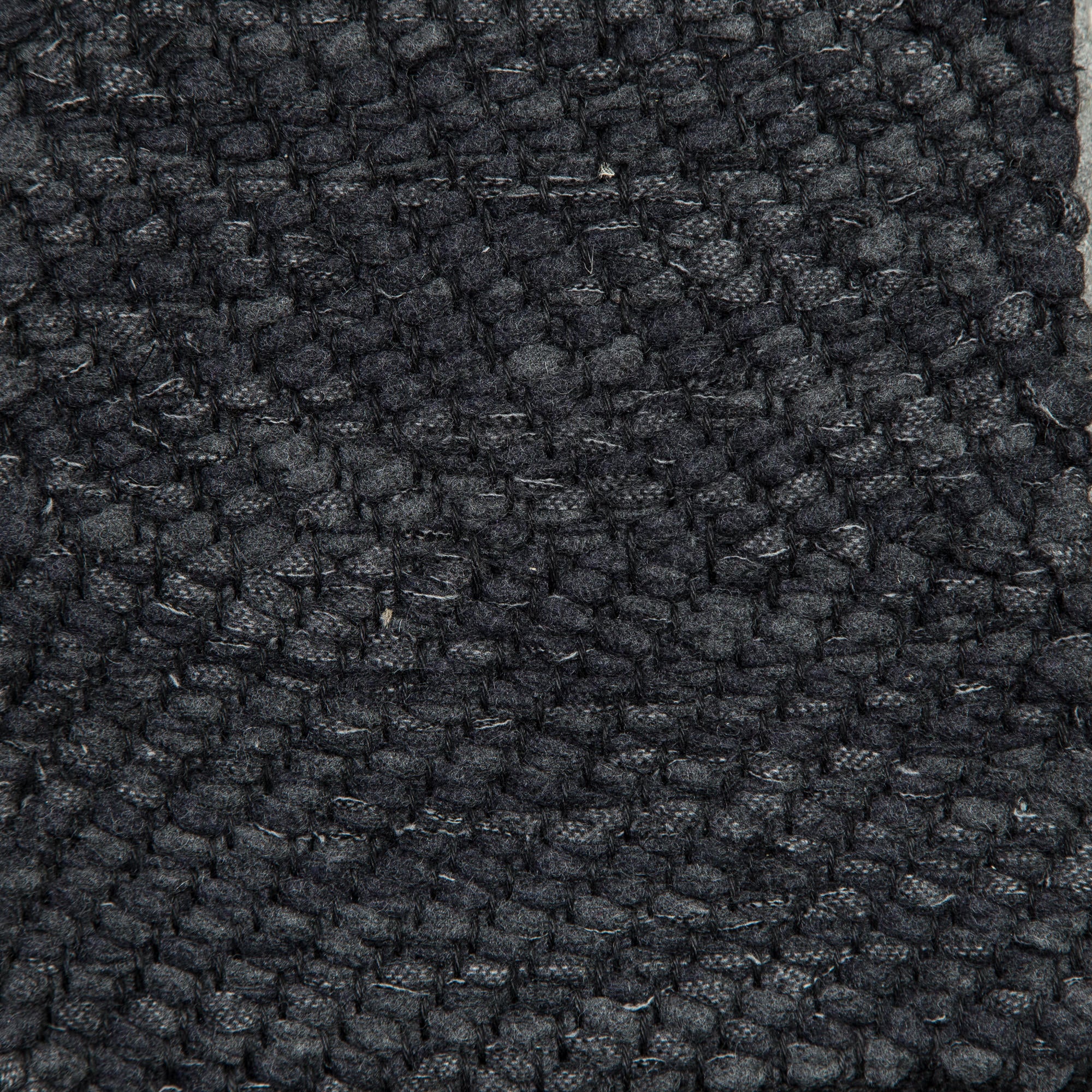<p>Herringbone, black mix 0476, 0007, 0199 on the black yarn</p>