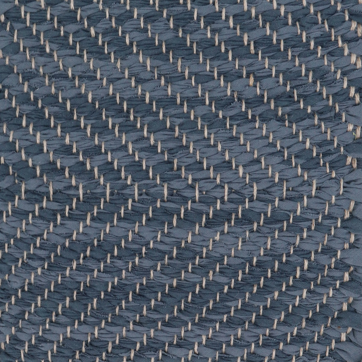 <p>Herringbone, blue mix 169, 172 on the natural yarn</p>