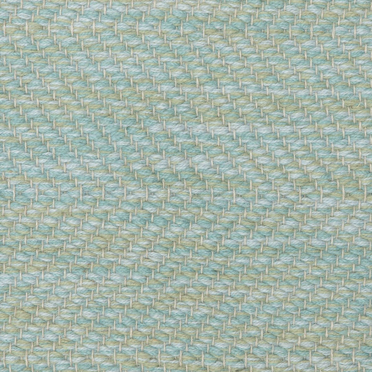 <p>Herringbone, bluegreen mix CH016, CH054, CH4400 on the natural yarn</p>