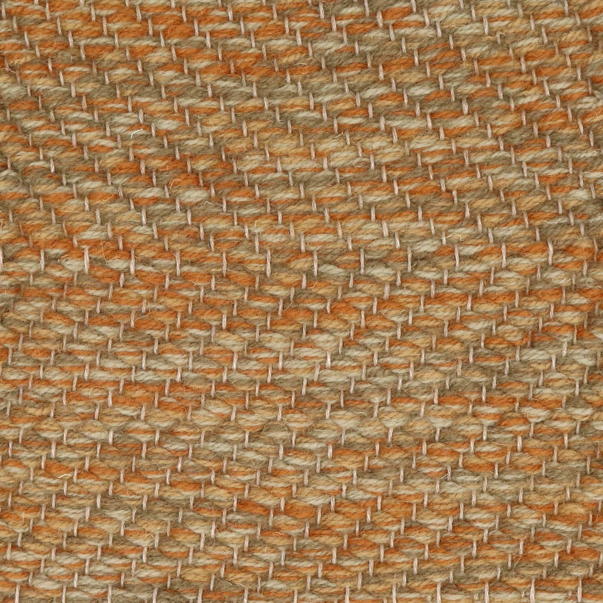 <p>Herringbone, mustard mix 6004, 8197, 4012, CH018 on the natural yarn</p>