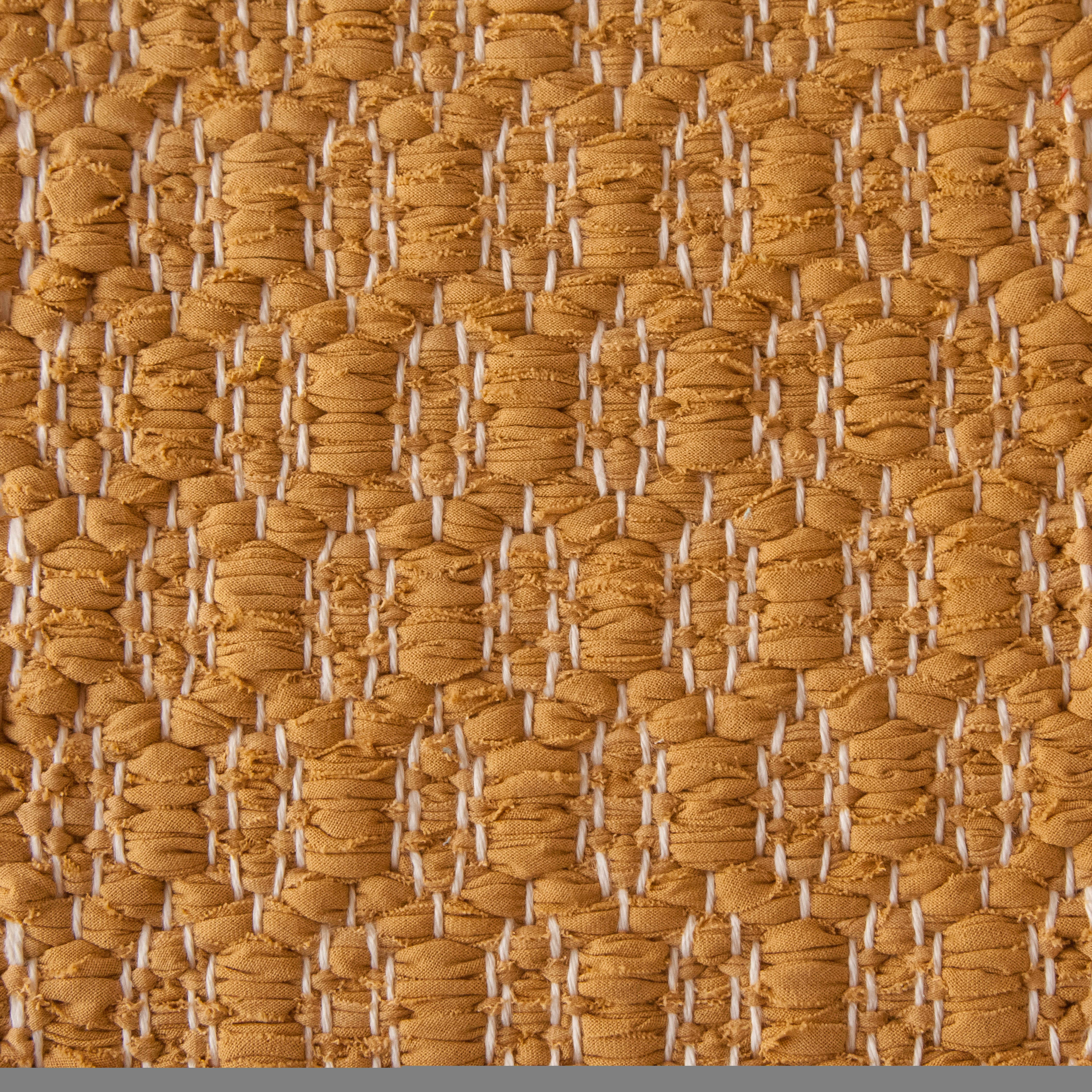 <p>Honeycombs, main 282, inside 252 on the white yarn</p>