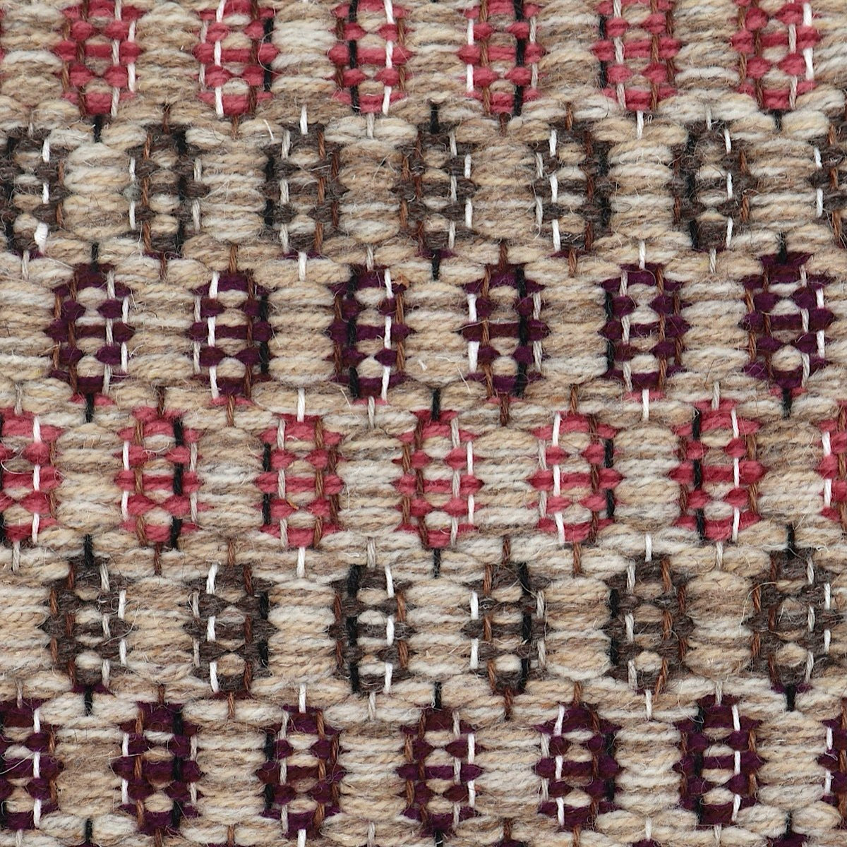 <p>Honeycombs Multicoloured, main beige mix 03, 02, 12, inside 1) CH5226, 8036, 2)17, 3) 6037, 3010, on natural, white, brown, dark brown and black yarn</p>