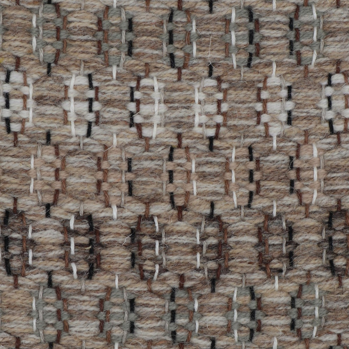 <p>Honeycombs Multy Colour, main beige mix 03, 02, 12, inside 1) Sage 1011, 2) Warm grey 11, 17, 3) Cream 6025 = 6026, 4) CH044, 1023, 06 on the natural, white, brown, dark browned and black yarn</p>
