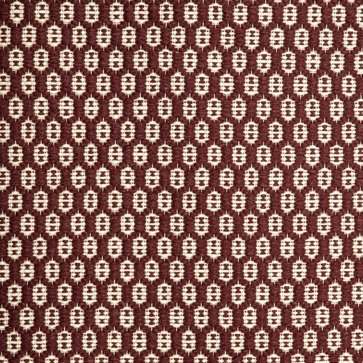 <p>Honeycombs, main Burgundy red CH5226, inside white mix 1023, 6023 on the natural yarn</p>