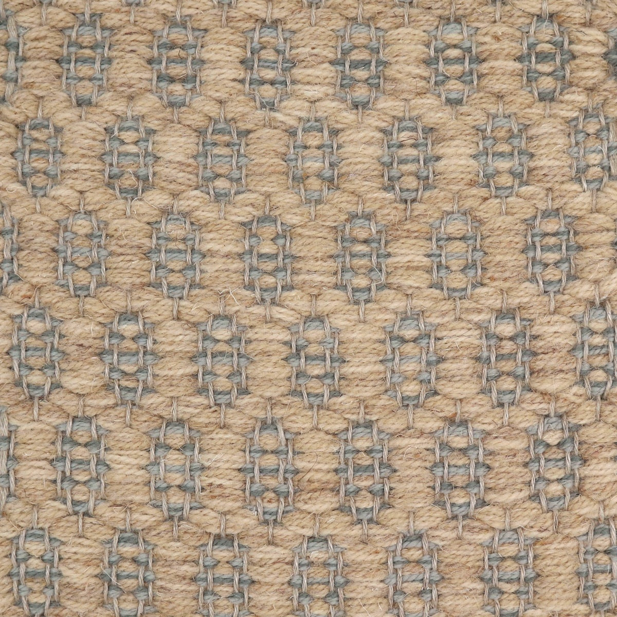 <p>Honeycombs, main beige mix 03, 19, 07, inside sky grey mix 062, 1009 on the natural yarn</p>