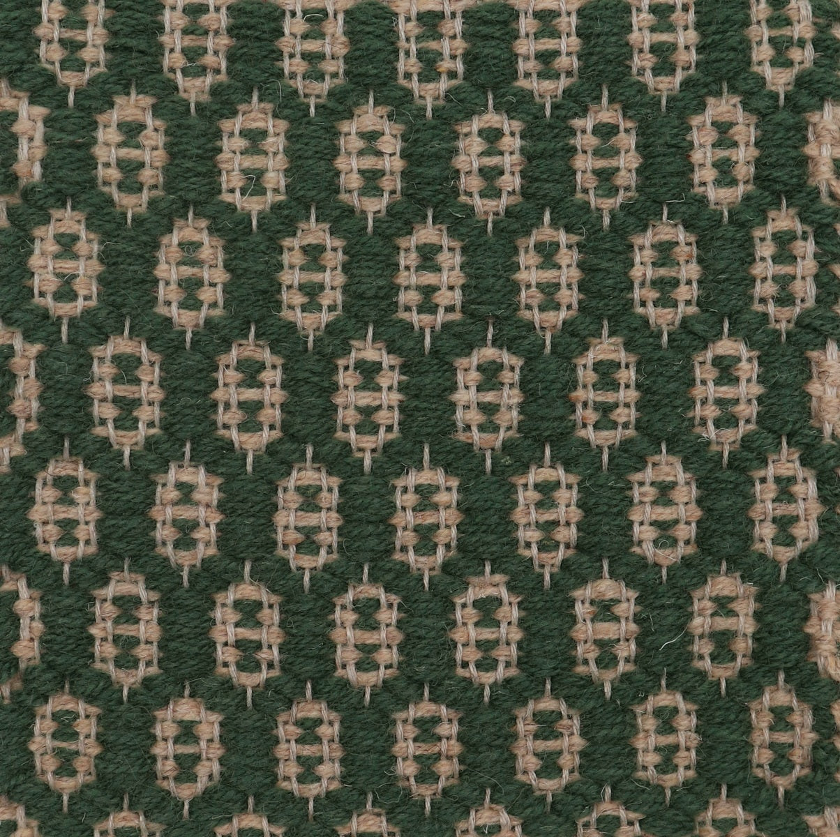<p>Honeycombs, main green 4011, inside brown 03 on the natural yarn</p>