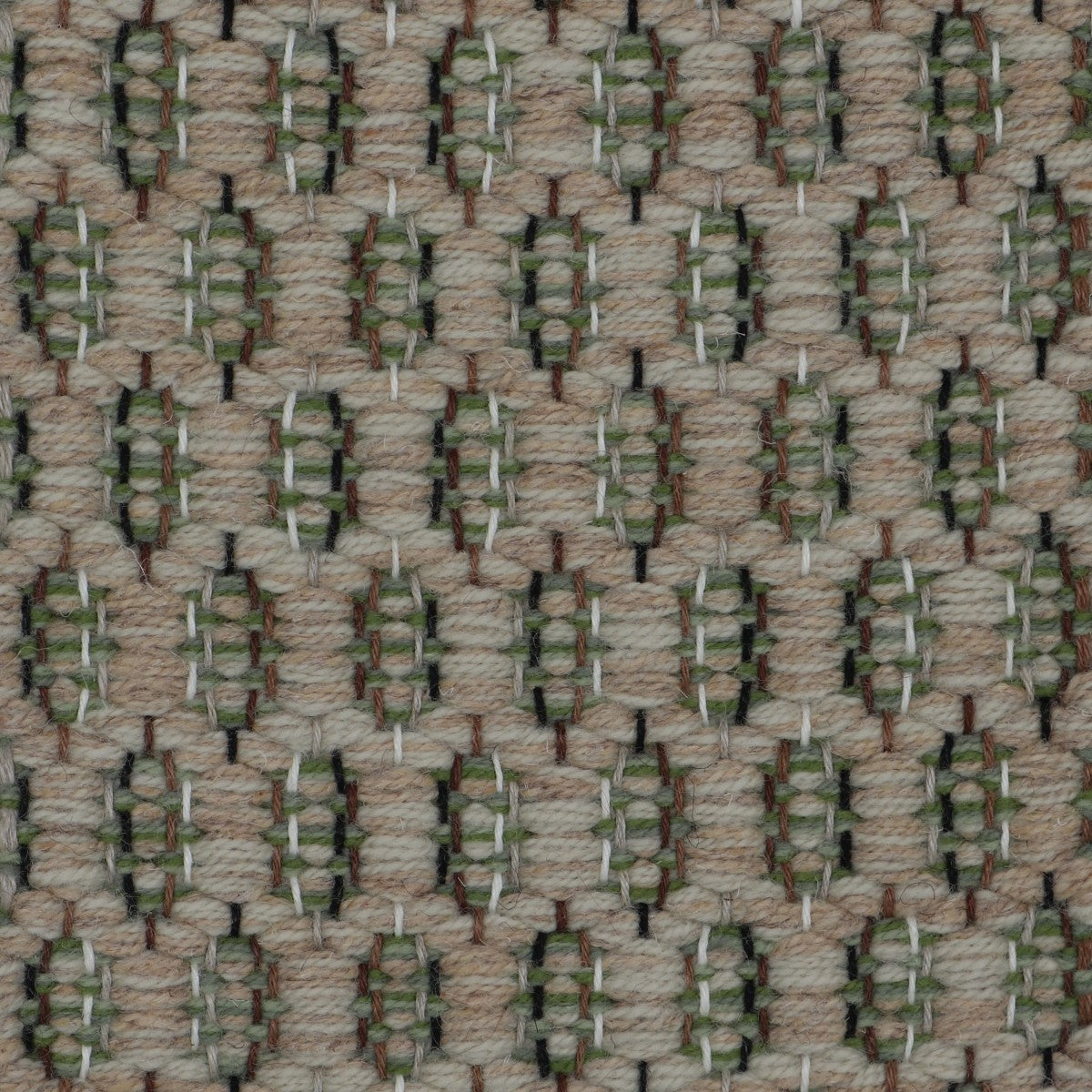 <p>Honeycombs, main mix of 03, 8214, inside mix of 1025, CH015, 4015 in natural, white, brown, dark brownred and black yarn</p>