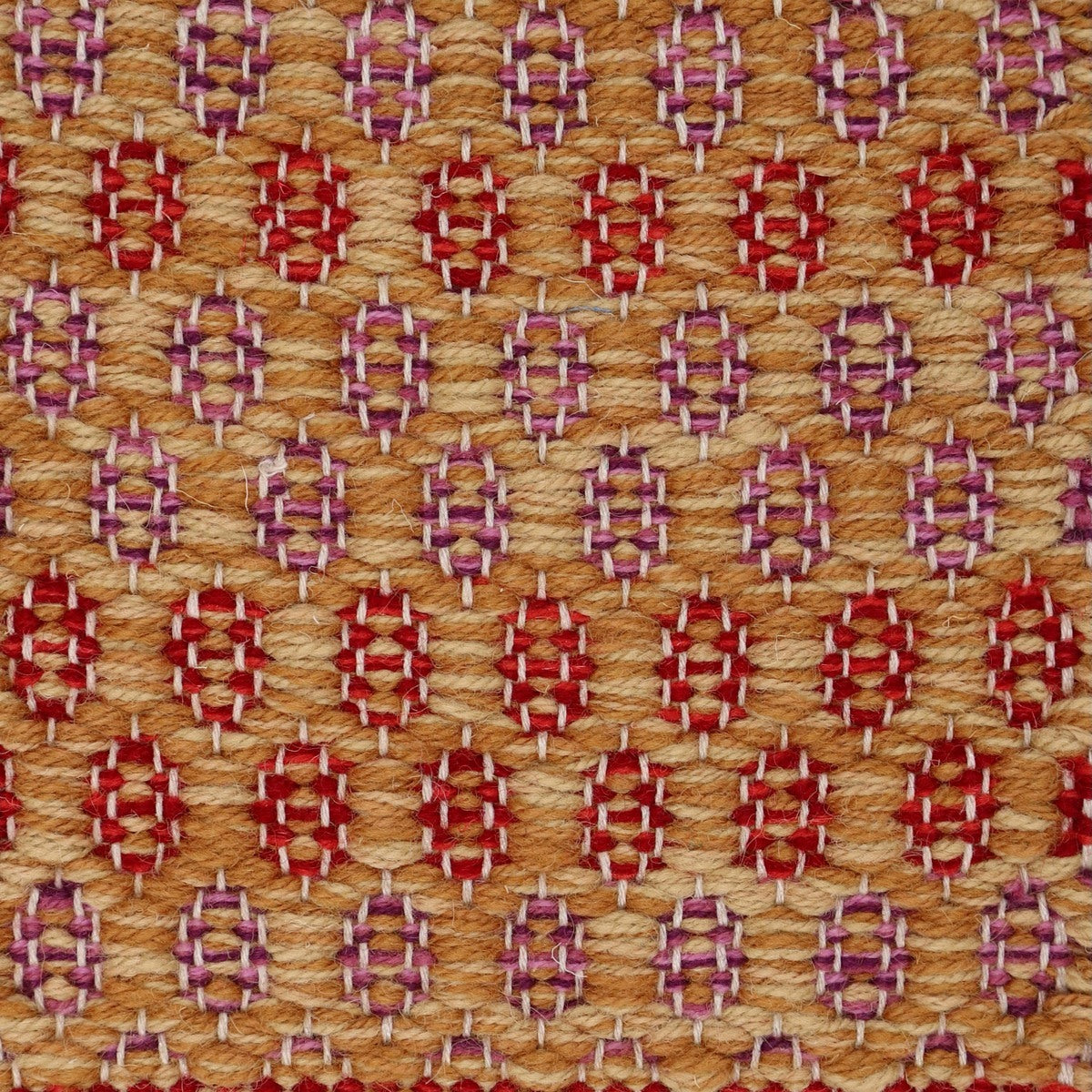 <p>Honeycombs Double-Coloured, main mustard mix 6004, CH018, inside red mix 8153, 3015, inside violet mix 8036, 7014, 7004 on the natural yarn</p>