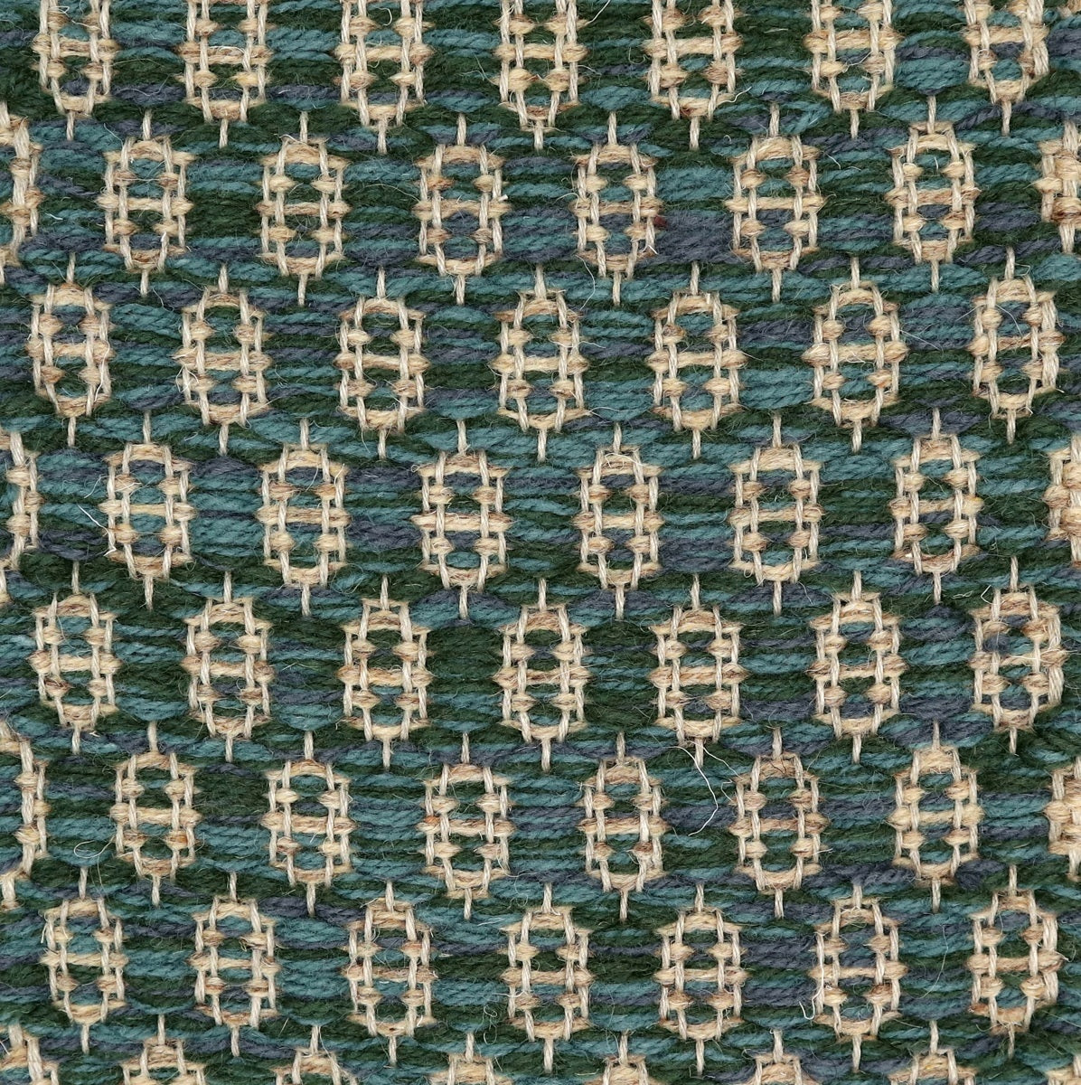 <p>Honeycombs, main moss-blue mix CH3424, CH017, 8053, inside beige 02, 03, on the natural yarn</p>