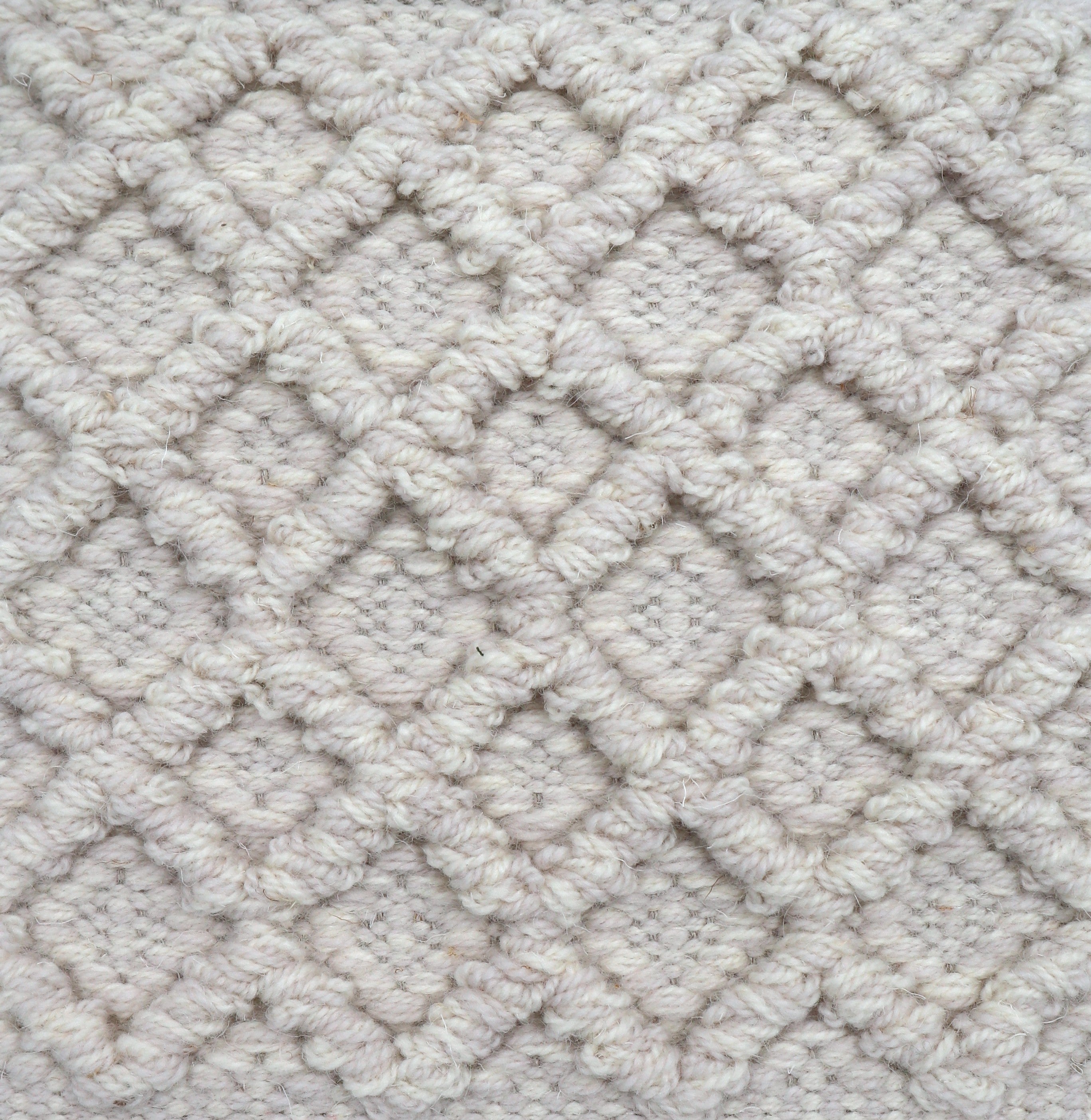 <p>Small Dual Diamond Twill in Bouclé, base in white mix 1023, CH044, boucle in white mix 1023, CH044, warp natural</p>
<p>maximum amount of threads in base - 2 threads</p>