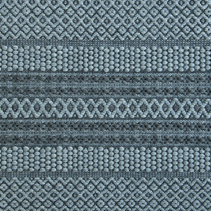 <p>Mountain Fantasy in different techniques (Rosepath), main grey 04, inside dark grey 05 on the black yarn</p>