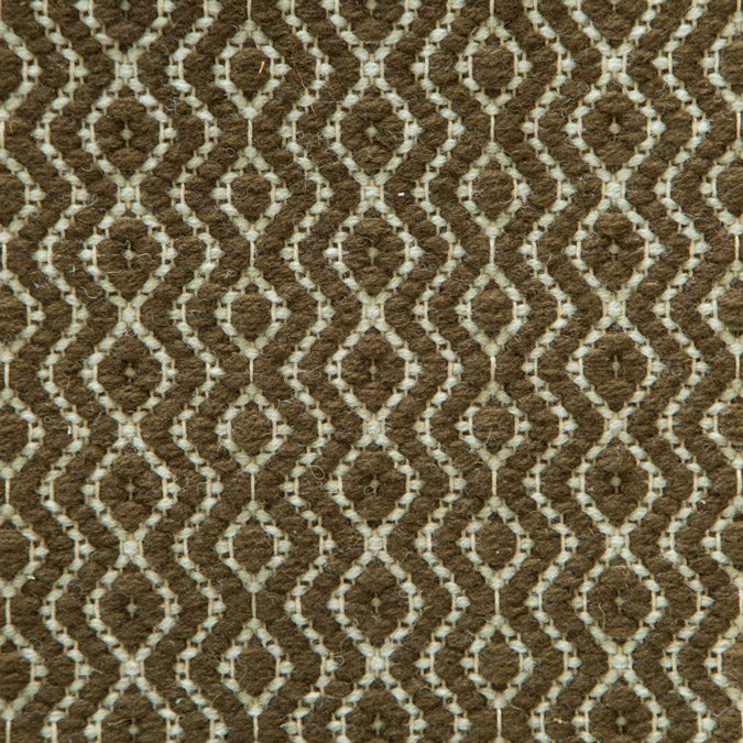 <p>Round Diamond Twill, main brown greenish CH4326, inside blue greenish mix CH016, CH033, on the natural yarn</p>