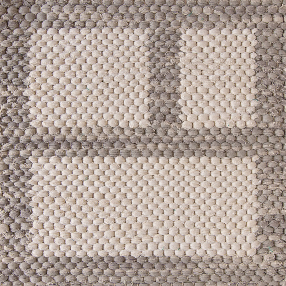 <p><meta charset="UTF-8"><a id="fancybox-right"></a><span class="fancy-ico" id="fancybox-right-ico"></span></p>
<div id="fancybox-title" class="fancybox-title-inside"></div>
<div class="fancybox-title-inside">
<div class="fancybox-title-inside" id="fancybox-title">
<meta charset="UTF-8">
<span>CORNICI created by Ami Katz, frame green mix 480, 480/1, squares light green 471, 406 on the natural yarn</span><br>
</div>
<br>
</div>