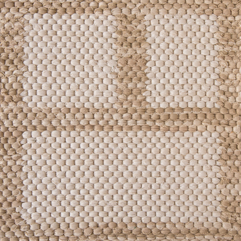 <p><meta charset="UTF-8"><a id="fancybox-right"></a><span id="fancybox-right-ico" class="fancy-ico"></span></p>
<div class="fancybox-title-inside" id="fancybox-title"></div>
<div class="fancybox-title-inside">
<div id="fancybox-title" class="fancybox-title-inside">
<meta charset="UTF-8">
<span>CORNICI created by Ami Katz, frame beige mix 232, 216, 104, 237, squares white mix 101, 102 on the natural yarn</span><br>
</div>
<br>
</div>