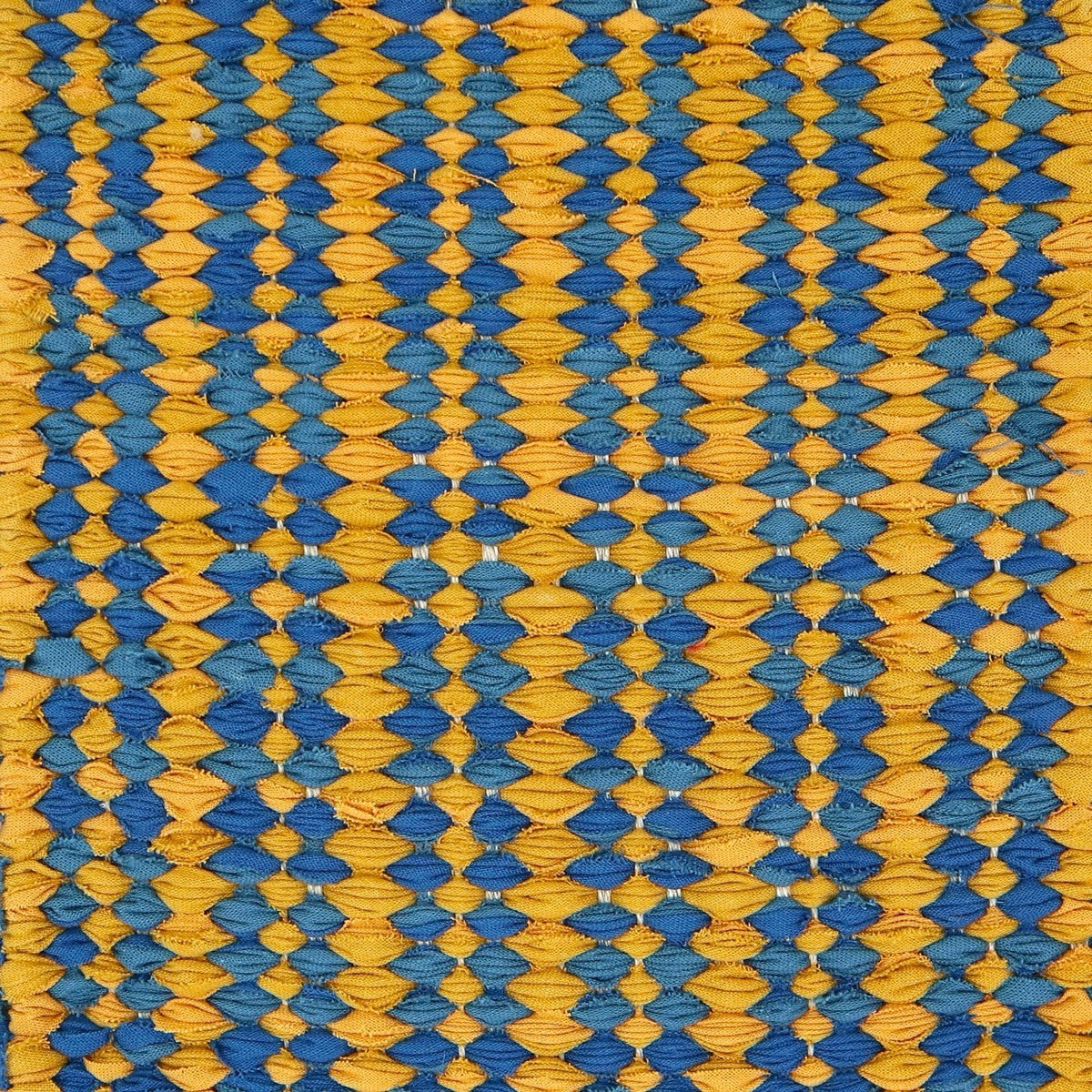 <p>Irregular Draell, 1 row - ochre yellow mix 266, 255/1, 2 row - blue mix 404/1, 530 on the natural yarn</p>